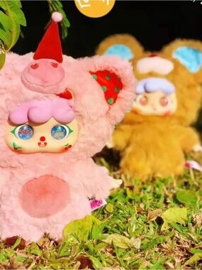 MIGO 400% Give Yourself A Hug Plush Series Blind Box